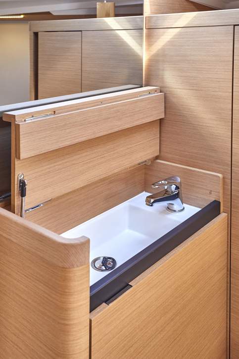 Jeanneau Sun Odyssey 410 Interior - 7.JPG