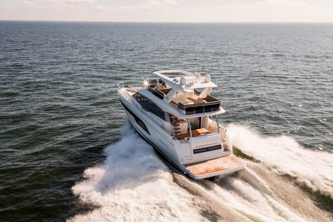 Prestige 630 Flybridge Exterior - 58.JPG