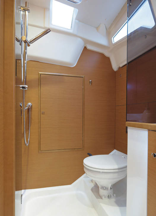 Jeanneau Sun Odyssey 389 Interior - 18.JPG