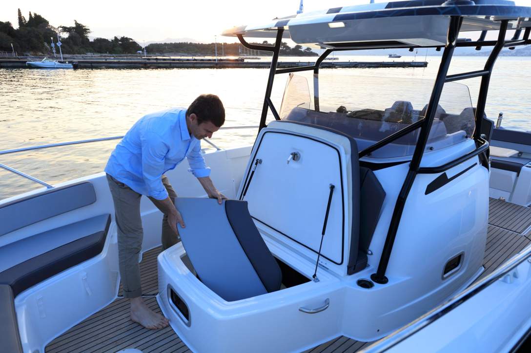 Jeanneau Cap Camarat 9.0 CC Exterior - 17.JPG