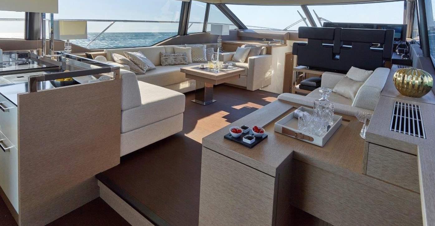 Prestige 630 S Interior - 9.JPG