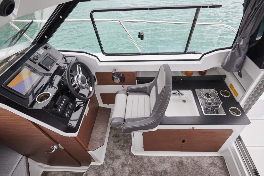 Jeanneau Merry Fisher 795 Serie 2 HB Interior - 11.JPG