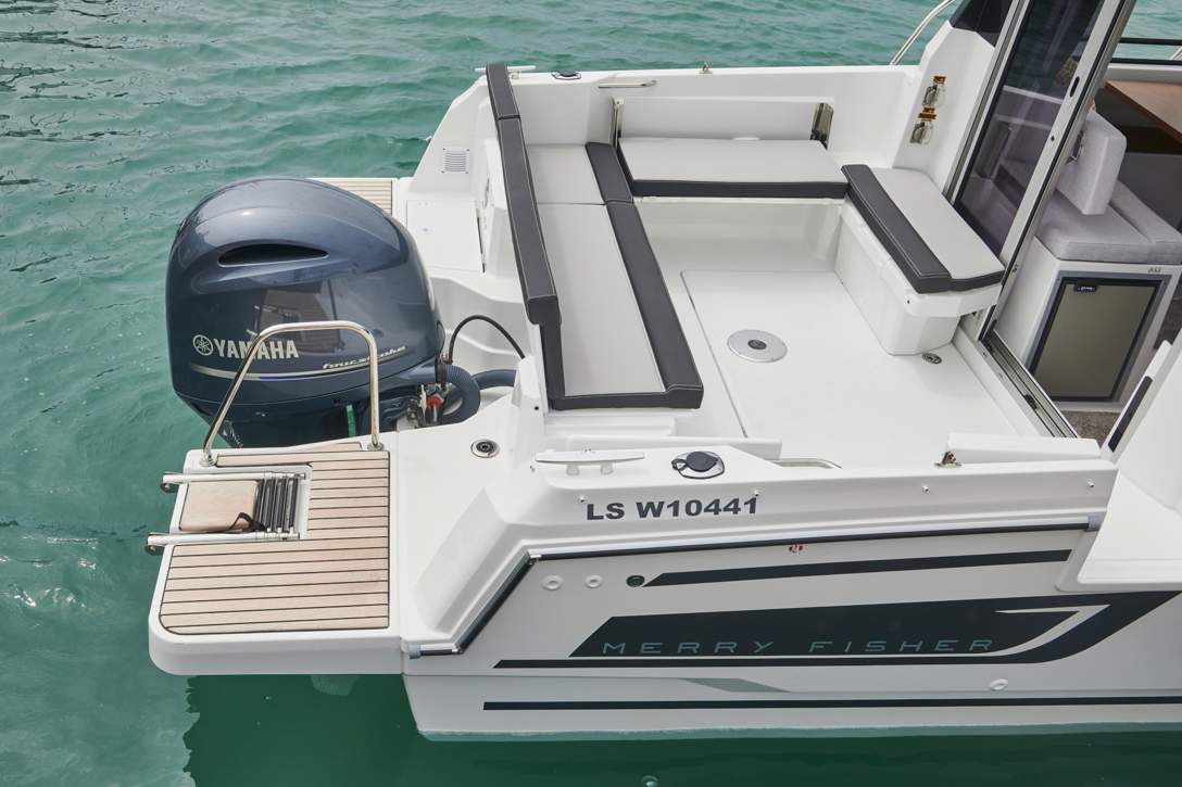 Jeanneau Merry Fisher 795 Serie 2 HB Exterior - 27.JPG