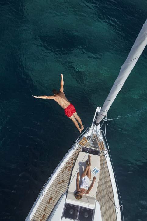 Jeanneau Sun Odyssey 490 Exterior - 11.jpg