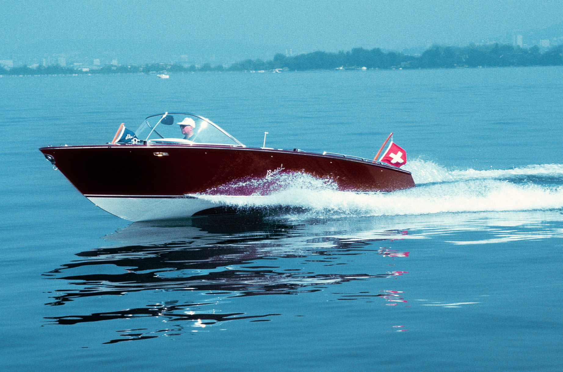 Boesch 620 Acapulco De Luxe_Exterior.jpg