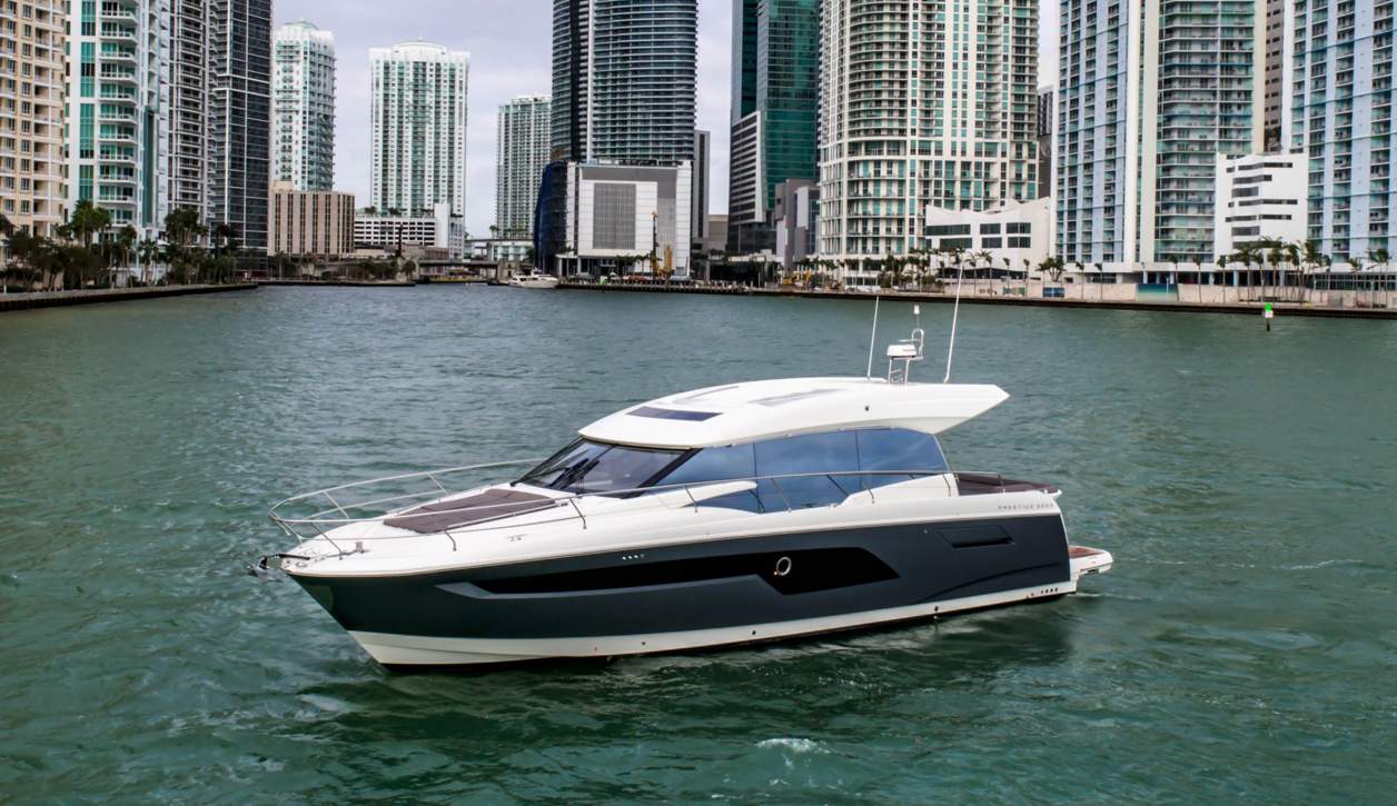 Prestige 520 S Exterior - 15.JPG