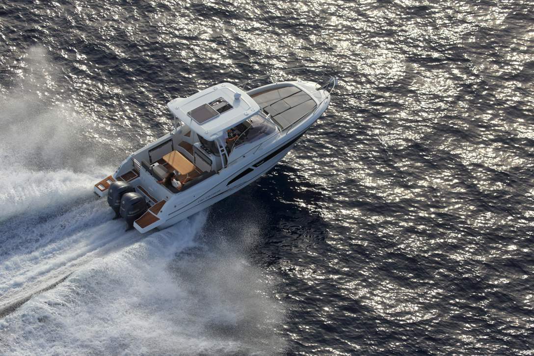 Jeanneau Cap Camarat 9.0 WA Exterior - 5.JPG