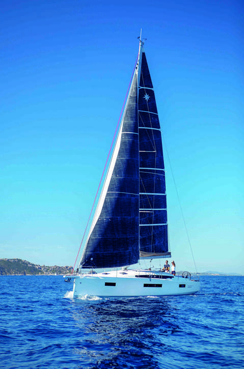Jeanneau Sun Odyssey 410 Exterior - 12.JPG