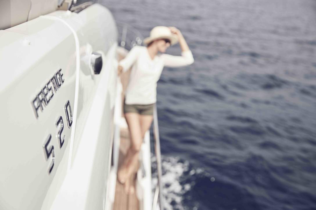 Prestige 520 Flybridge Exterior - 31.JPG