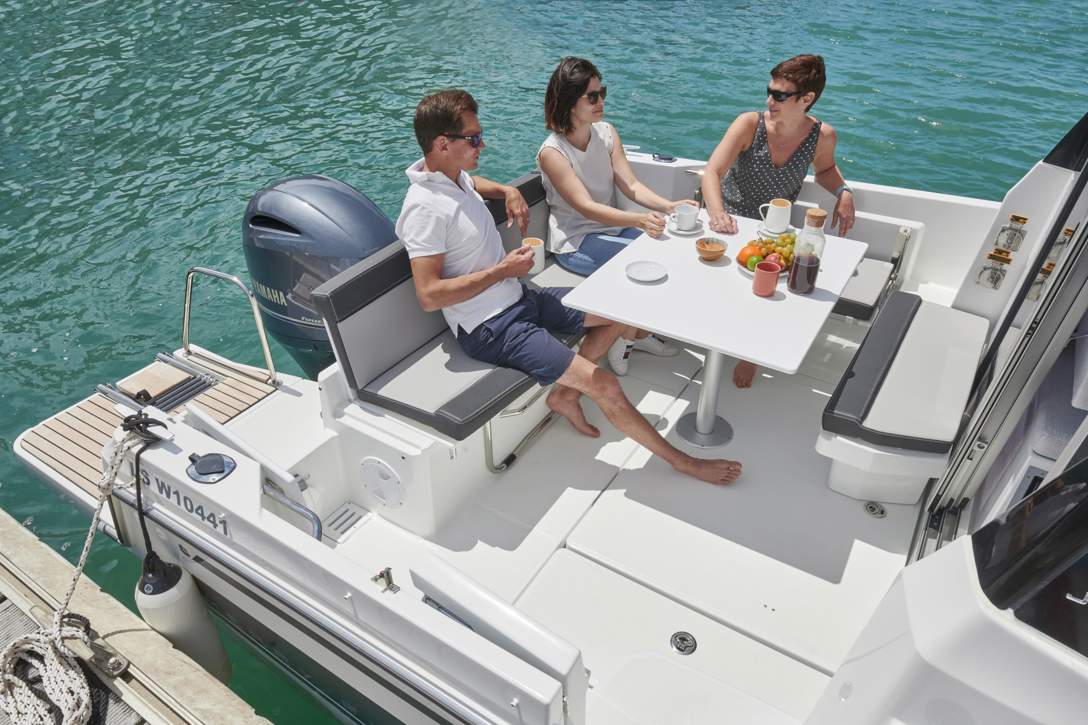 Jeanneau Merry Fisher 795 Serie 2 HB Exterior - 10.JPG