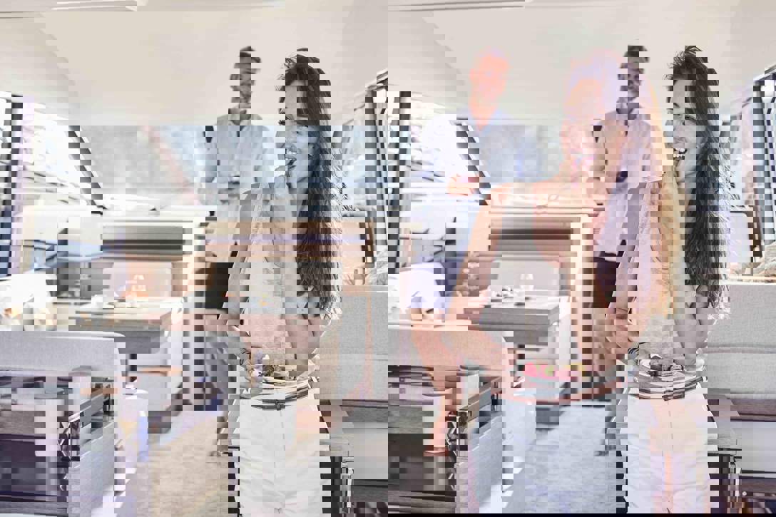 Prestige 520 Flybridge Exterior - 32.JPG