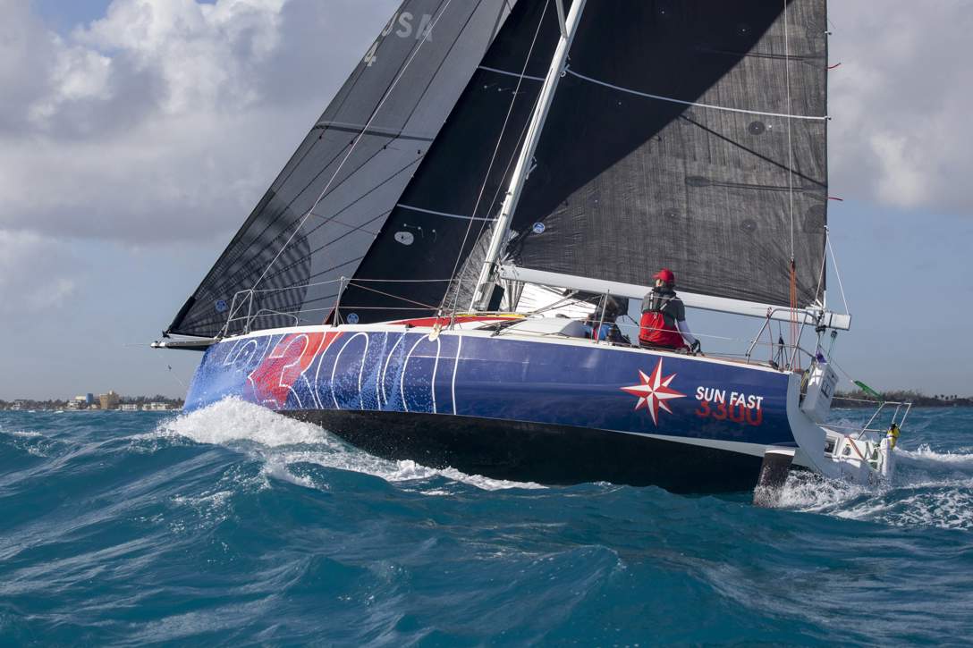 Jeanneau Sun Fast 3300 Exterior - 12.JPG