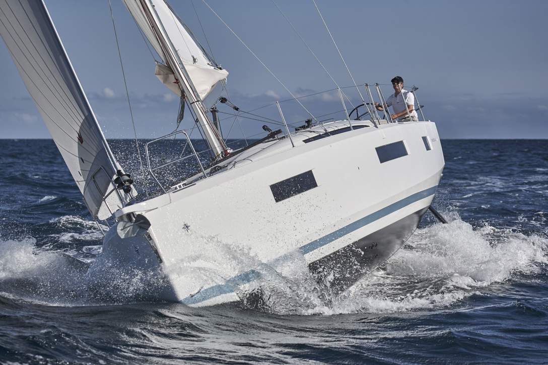 Jeanneau Sun Odyssey 440 Exterior - 12.JPG