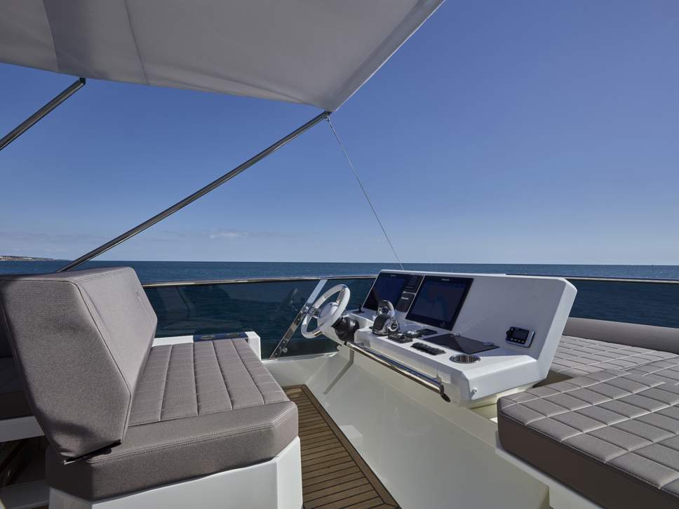 Prestige 630 Flybridge Exterior - 31.JPG