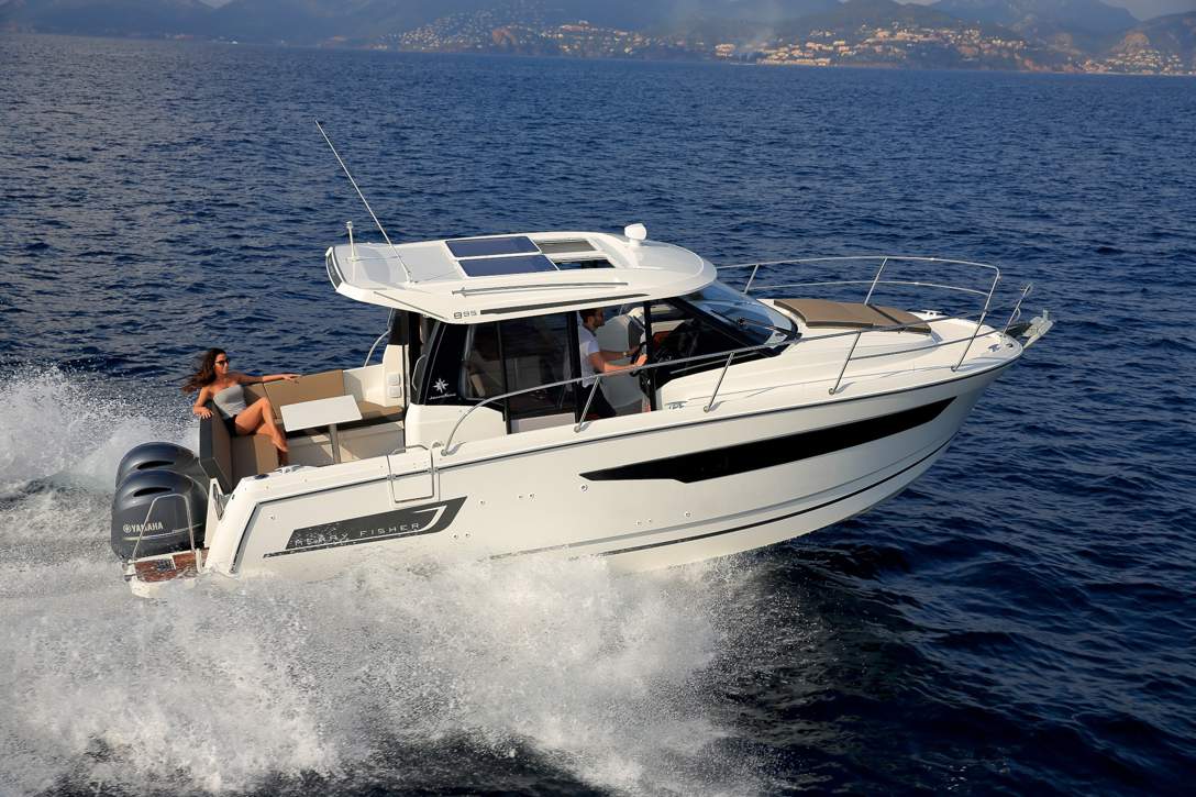 Jeanneau Merry Fisher 895 HB Exterior - 23.JPG