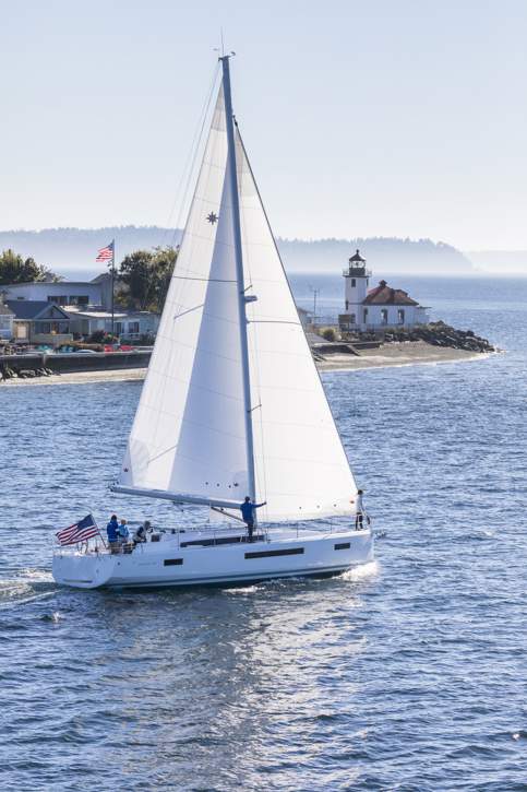 Jeanneau Sun Odyssey 490 Exterior - 113.JPG